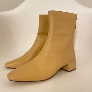 NWT J.crew Roxie Seam Detail Booties size 7.5